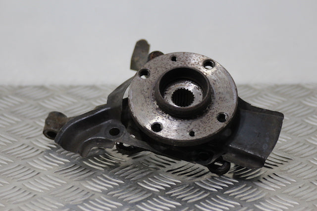 Fiat Seicento Stub Axle with Hub and Bearing Front Passengers Side 