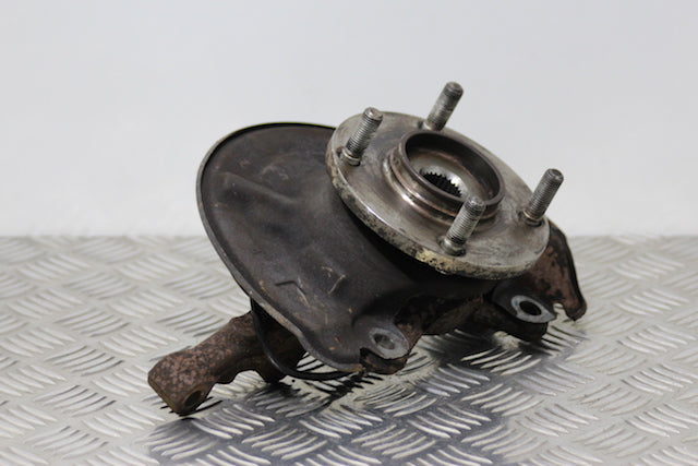 Mitsubishi Colt Stub Axle with Hub and Bearing Front Passengers Side 