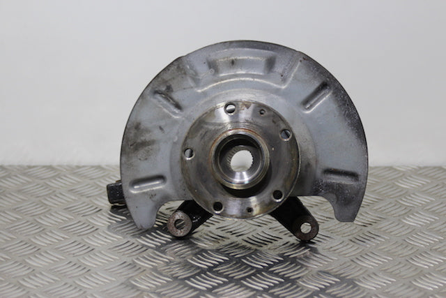 Suzuki SX4 Stub Axle with Hub and Bearing Front Passengers Side 