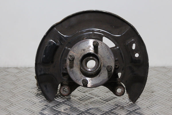 Toyota Yaris Stub Axle with Hub and Bearing Front Passengers Side (2006) - 1