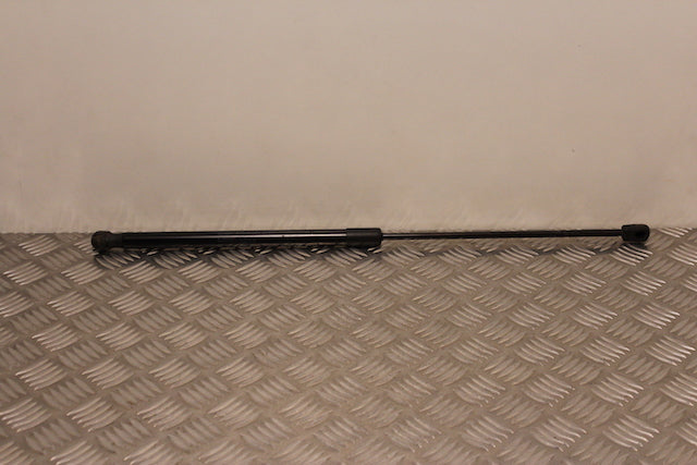 Volvo V40 Tailgate Strut Passengers Side (2014)