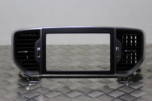 Kia Sportage Radio Cd Surround Trim 