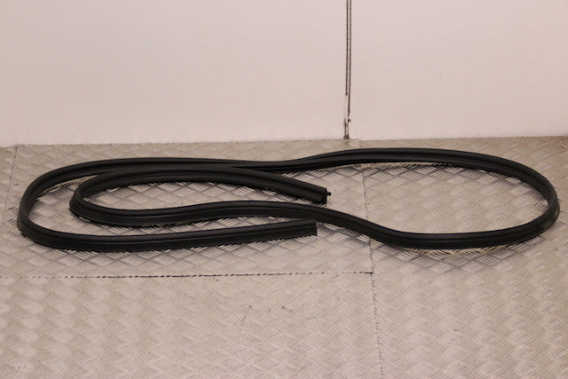 Nissan Qashqai Tailgate Seal 