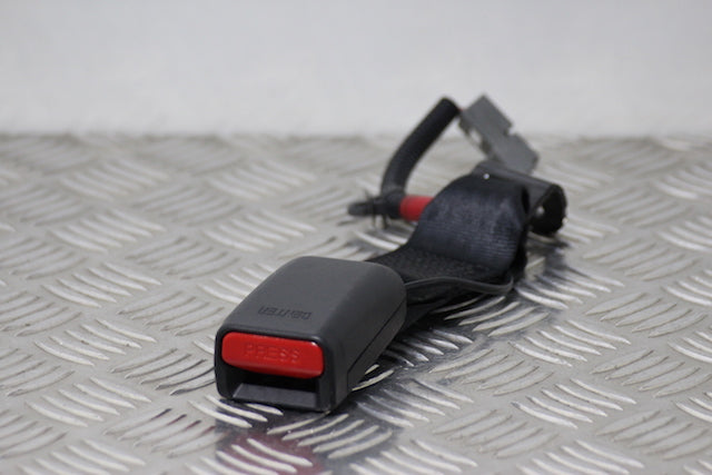 Kia Sportage Seat Belt Buckle Lock Center Rear Passengers Side 
