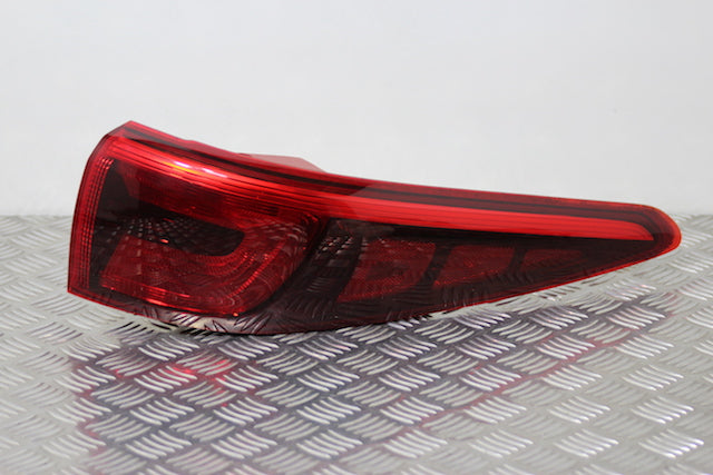 Kia Sportage Tail Light Lamp Drivers Side 