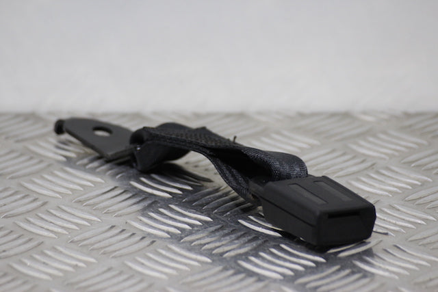 Kia Sportage Seat Belt Buckle Lock Center Rear Drivers Side 