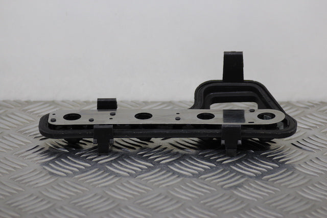Opel Zafira Tail Lamp Bulb Holder Passengers Side 