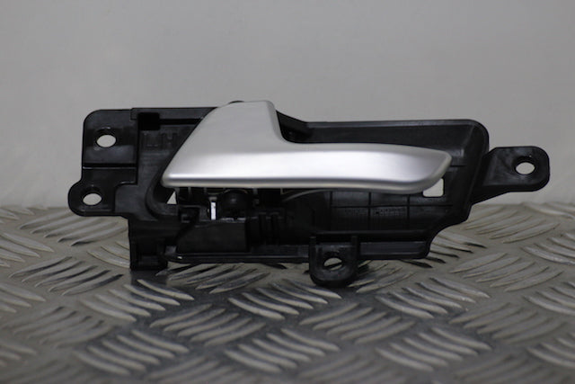 Kia Sportage Door Handle Inner Front Passengers Side 