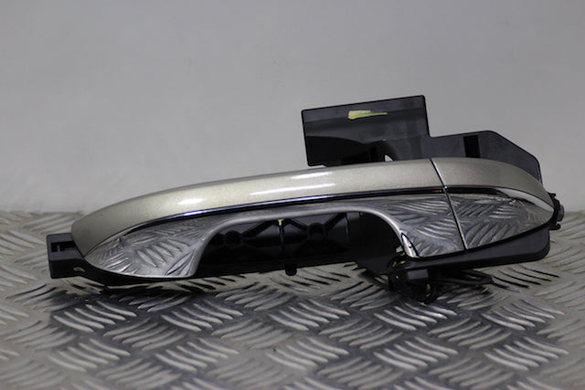 Kia Sportage Door Handle Outer Rear Drivers Side (2016)