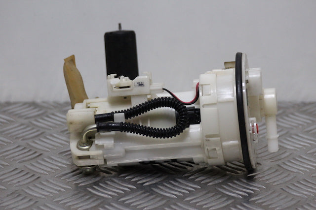 Toyota Corolla Verso Fuel Pump 