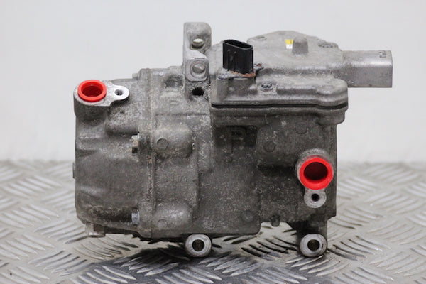 Toyota Auris Air Conditioning Compressor Pump (2012) - 1