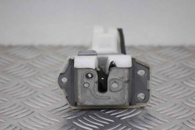 Opel Agila Tailgate Boot Lock Switch 