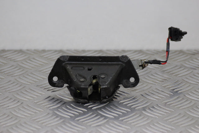 Nissan Almera Tailgate Boot Lock 