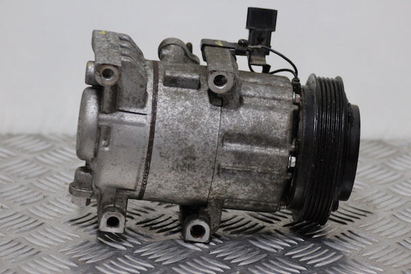 Hyundai iX35 Air Conditioning Compressor Pump (2011) - 1