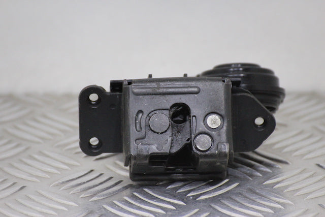 Toyota Avensis Tailgate Boot Lock (2011)