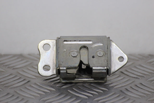 Toyota Yaris Tailgate Boot Lock 
