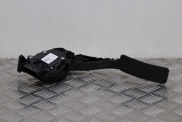 Opel Astra Accelerator Throttle Pedal 