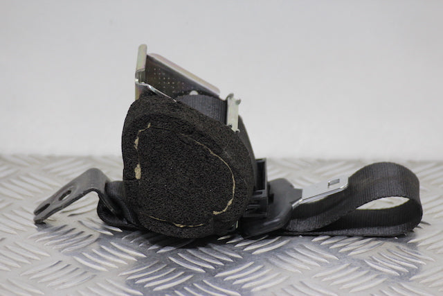 Ford Focus Seat Belt Rear Drivers Side 