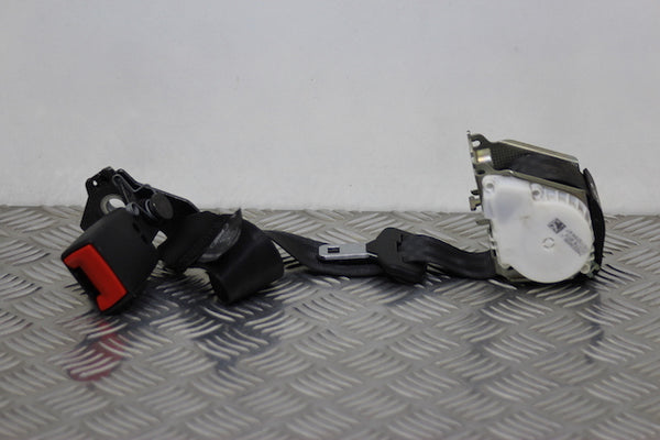 Ford Mondeo Seat Belt Rear Centre (2012) - 1