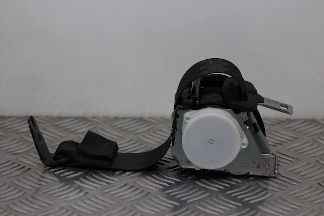 Ford Focus Seat Belt Rear Passengers Side 