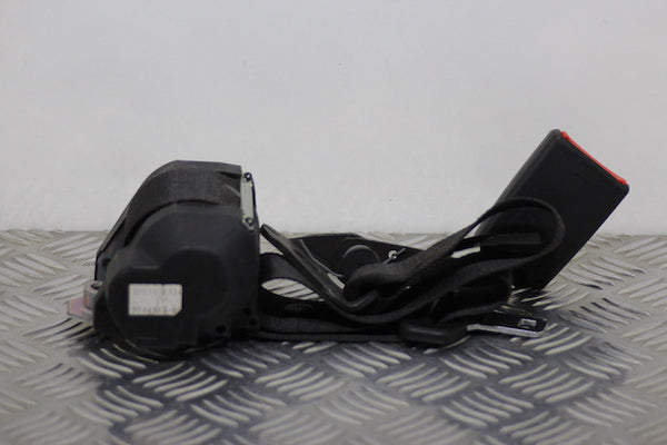 Ford Mondeo Seat Belt Rear Centre (2007) - 1