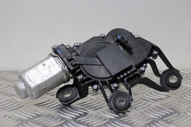 Skoda Fabia Wiper Motor Rear (2011) genuine OEM used part - CarBreakers.ie