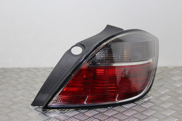 Opel Astra Tail Light Lamp Drivers Side 5 Door (2008)