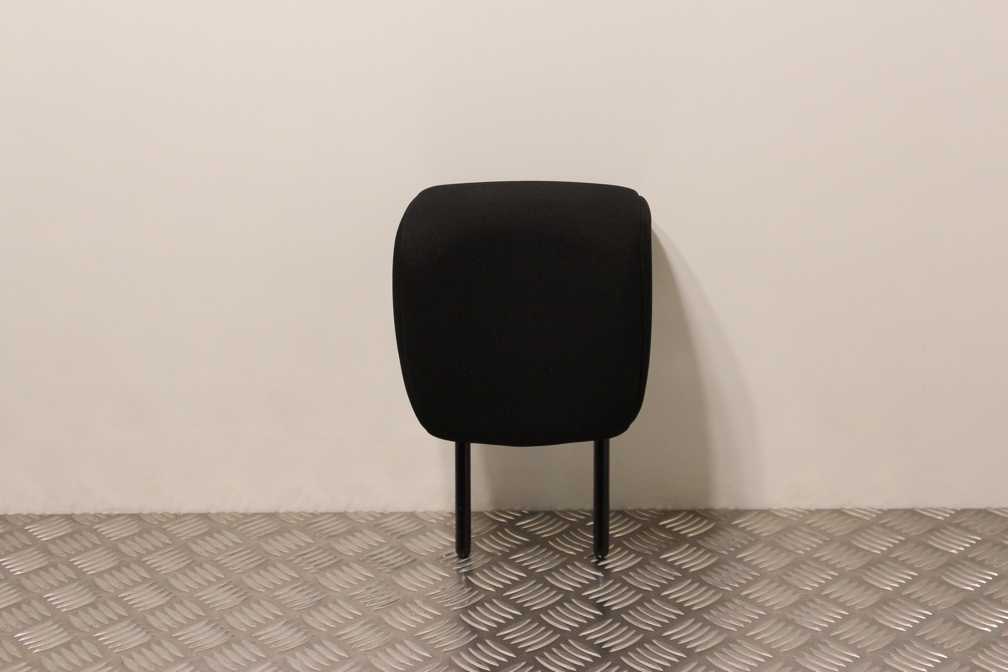 Renault Clio Seat Headrest Rear Centre (2013)