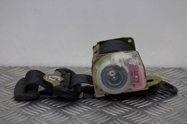 Toyota Yaris Seat Belt Rear Drivers Side 