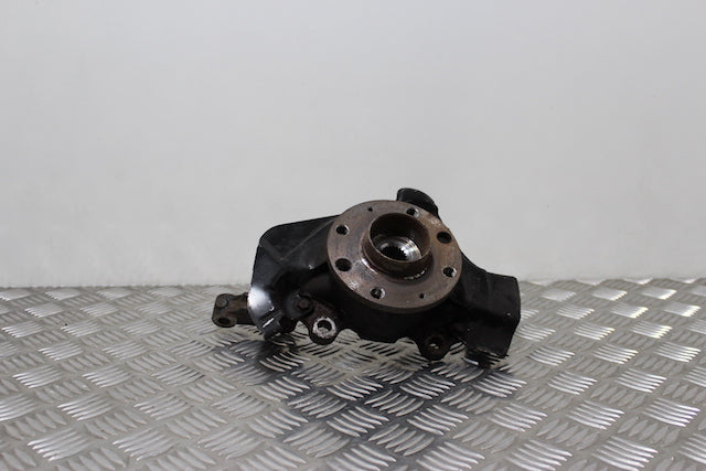 Fiat Punto Stub Axle with Hub and Bearing Front Passengers Side 