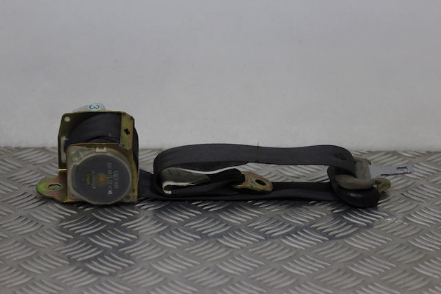Toyota Corolla Seat Belt Rear Passengers Side 