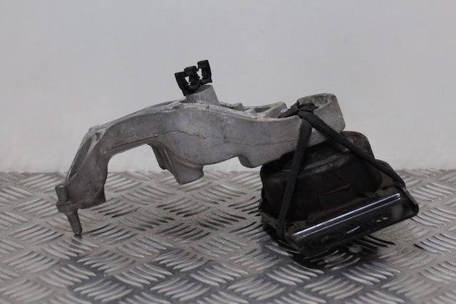 Renault Laguna Engine Mounting Drivers Side 