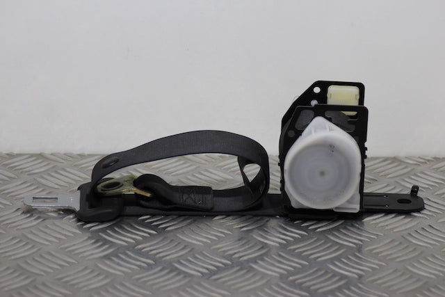 Opel Corsa Seat Belt Rear Drivers Side 