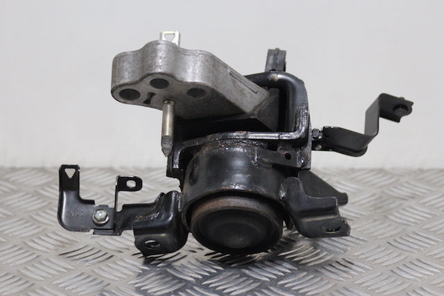 Toyota Avensis Engine Mounting Drivers Side 