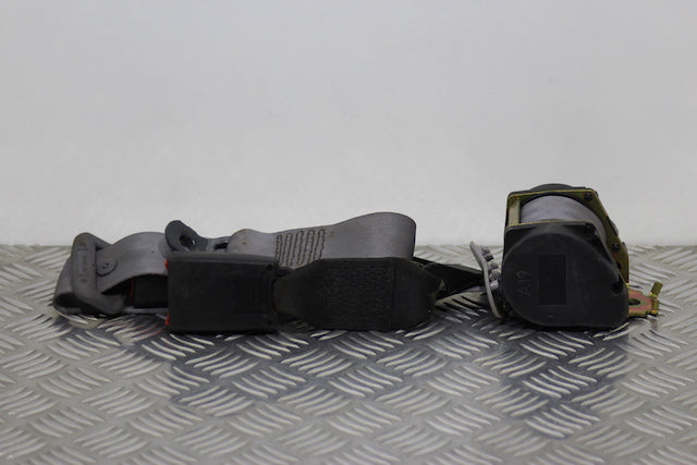 Renault Megane Seat Belt Rear Drivers Side (2002)