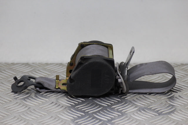 Renault Megane Seat Belt Rear Passengers Side 