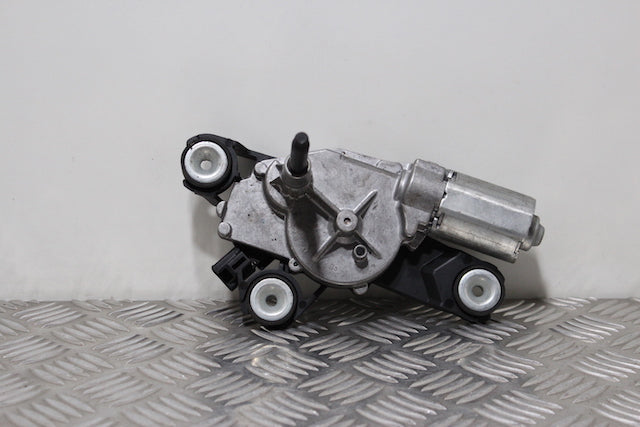 Ford Focus Wiper Motor Rear (2007) genuine OEM used part - CarBreakers.ie