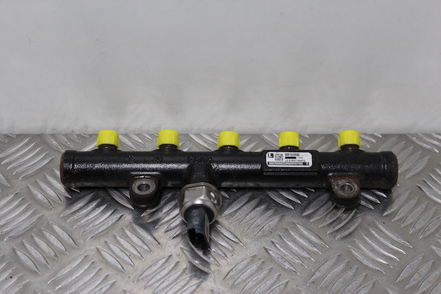 Ford Focus Fuel Injector Rail Diesel 