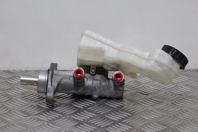 Volvo V40 Brake Master Cylinder 