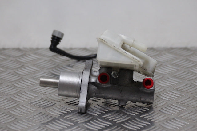 Ford Focus Brake Master Cylinder 