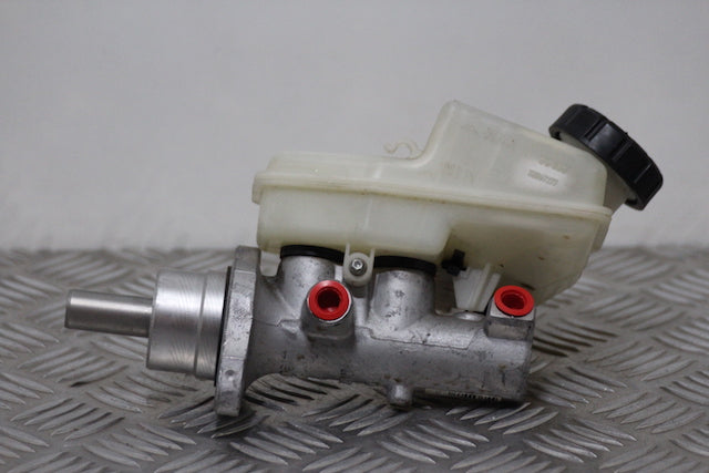 Opel Astra Brake Master Cylinder 