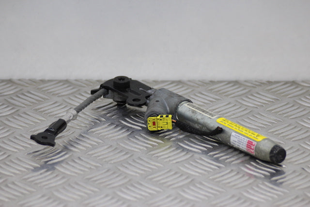 Opel Insignia Seat Belt Lock Tensioner Front Passengers Side No2 (2010)