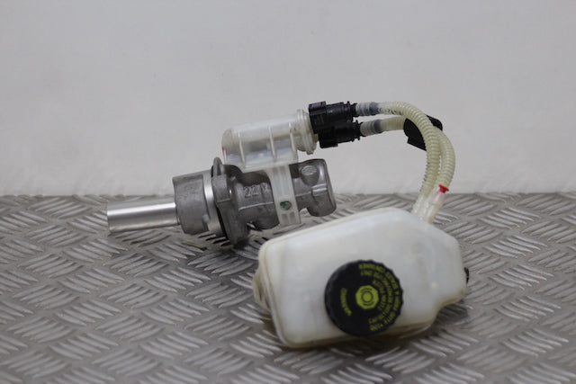 Opel Corsa Brake Master Cylinder 