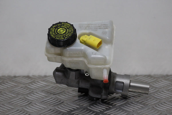 Seat Ibiza Brake Master Cylinder (2010) - 1
