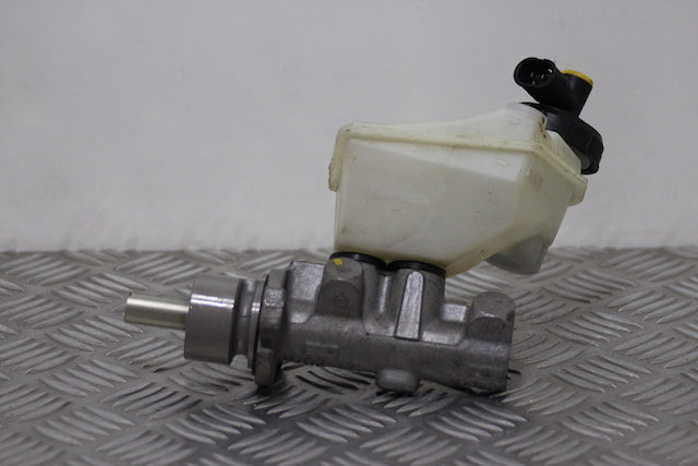 Renault Clio Brake Master Cylinder 