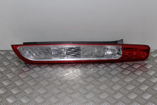 Ford Focus Tail Light Lamp Drivers Side 