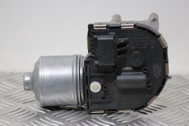 Peugeot 3008 Wiper Motor Front Drivers Side (2012) genuine OEM used part - CarBreakers.ie