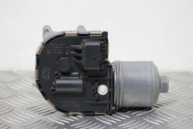 Peugeot 3008 Wiper Motor Front Passengers Side (2014) genuine OEM used part - CarBreakers.ie