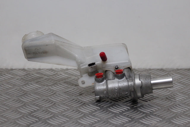 Nissan Qashqai Brake Master Cylinder (2008)