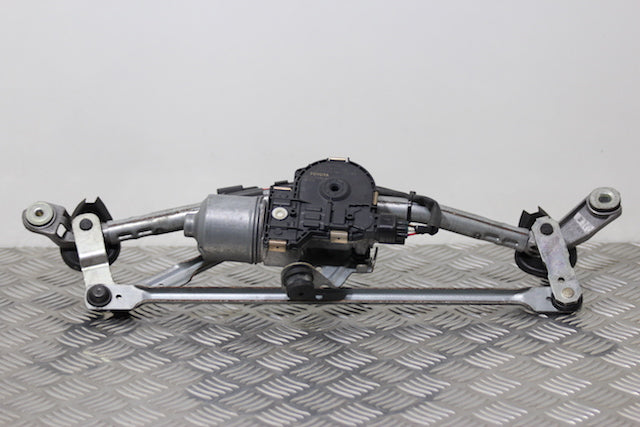 Toyota Avensis Wiper Motor (2012) genuine OEM used part - CarBreakers.ie